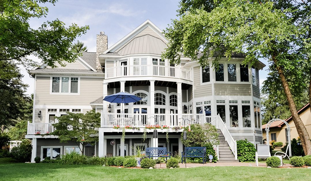 Can You Paint Vinyl Siding? Yes, But Not Everyone Should